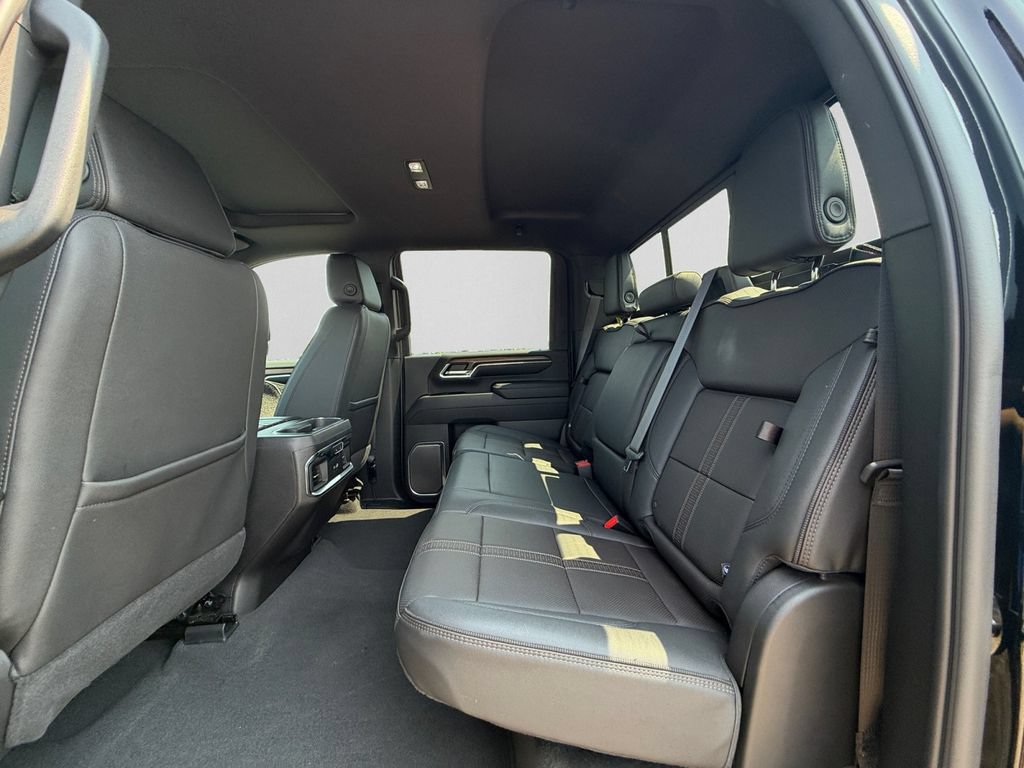 Used 2024 Chevrolet Silverado 3500 High Country w/ High Country Premium Package AWD/4WD image 26