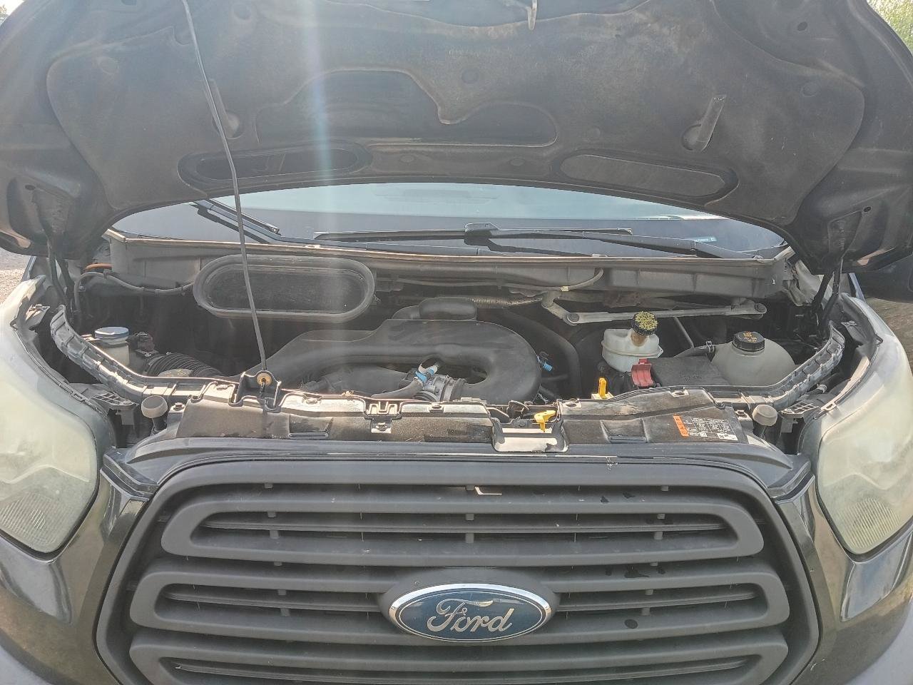 Used 2015 Ford Transit 150 130 Low Roof RWD image 24