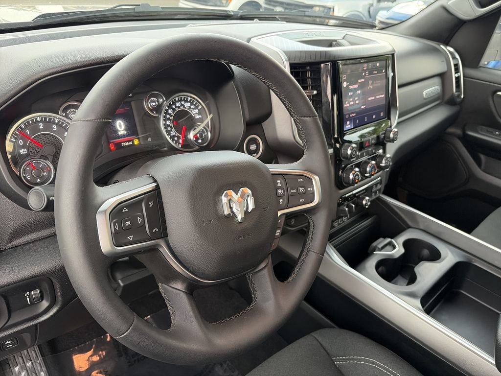 Used 2025 RAM 1500 Big Horn AWD/4WD image 31