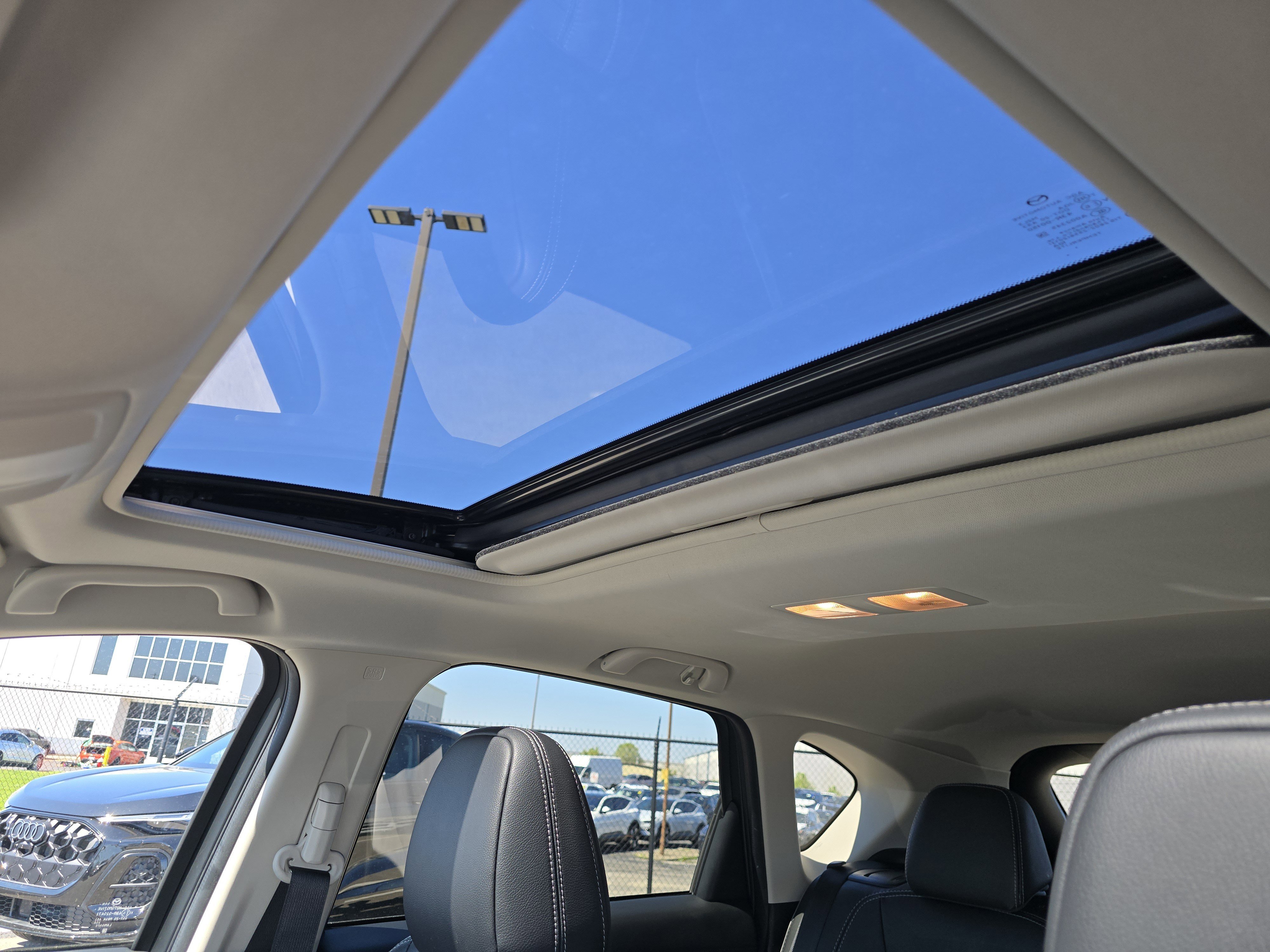 Used 2025 MAZDA CX-5 AWD 2.5 S w/ Preferred Package image 9