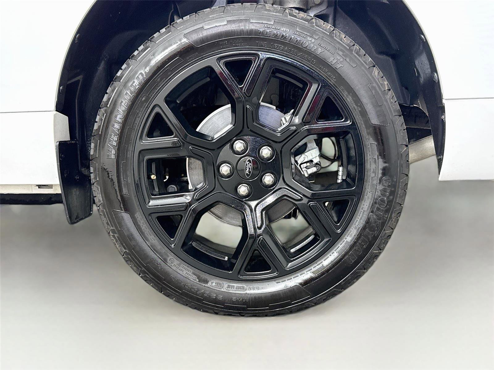 Used 2025 Ford Maverick Lobo AWD/4WD image 26