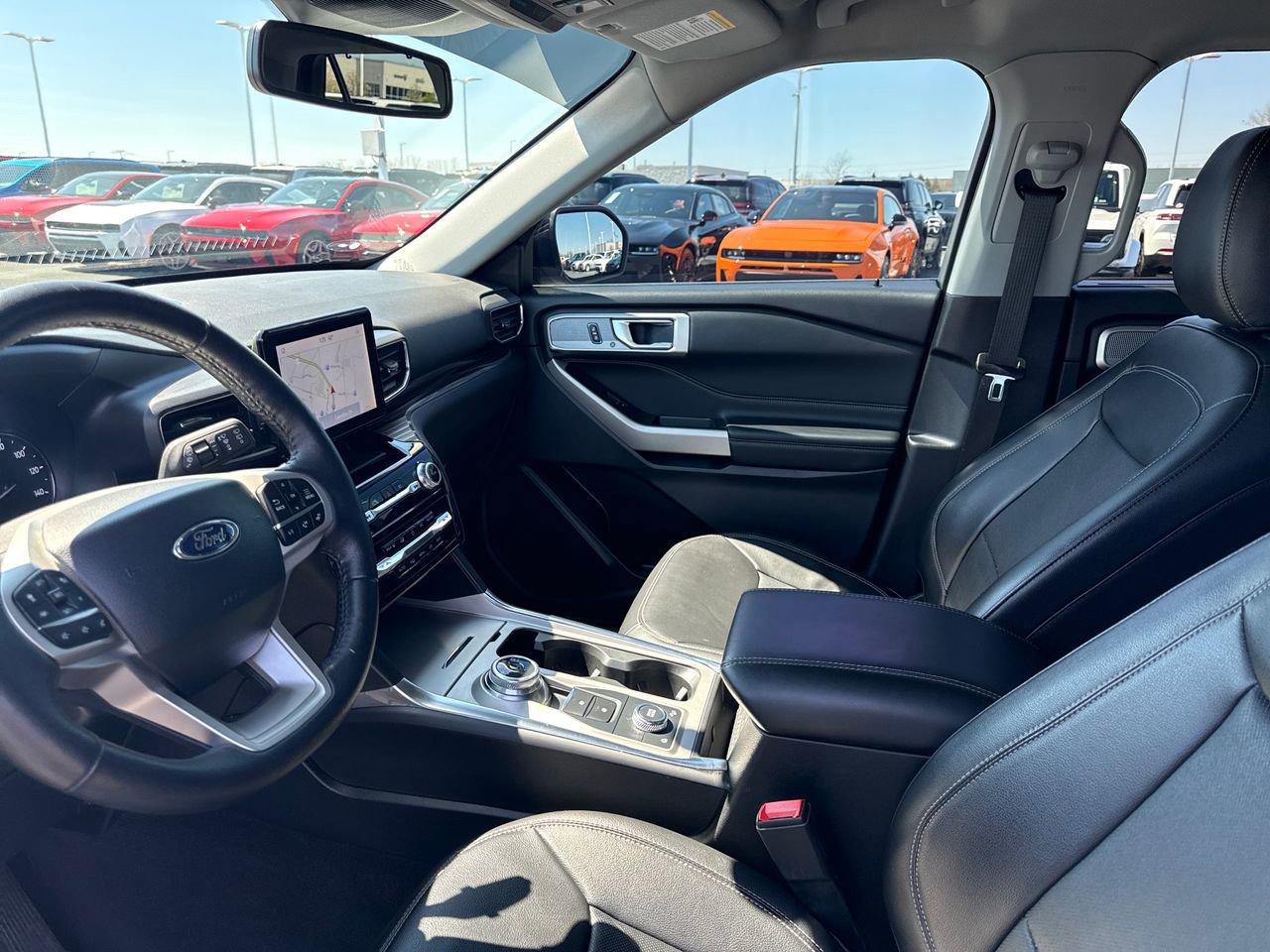 Used 2023 Ford Explorer Limited AWD/4WD image 11
