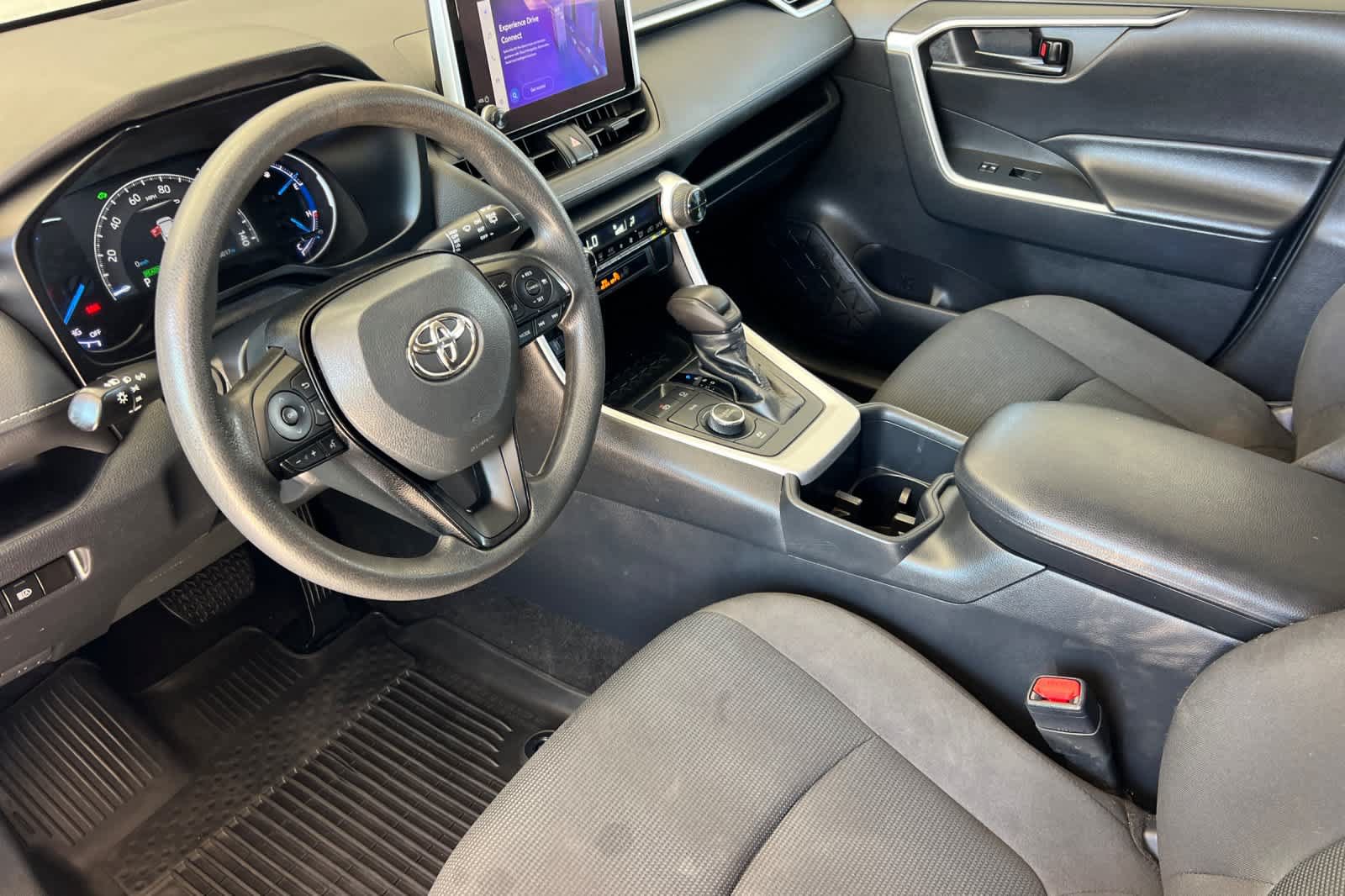 Certified 2023 Toyota RAV4 LE AWD/4WD image 11