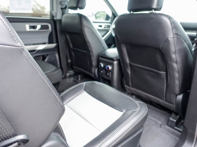 Used 2023 Ford Explorer XLT w/ Equipment Group 202A image 15