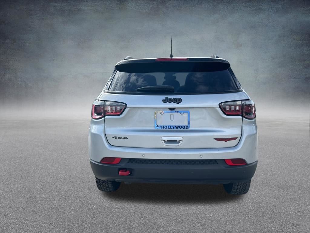 Used 2024 Jeep Compass Trailhawk image 5
