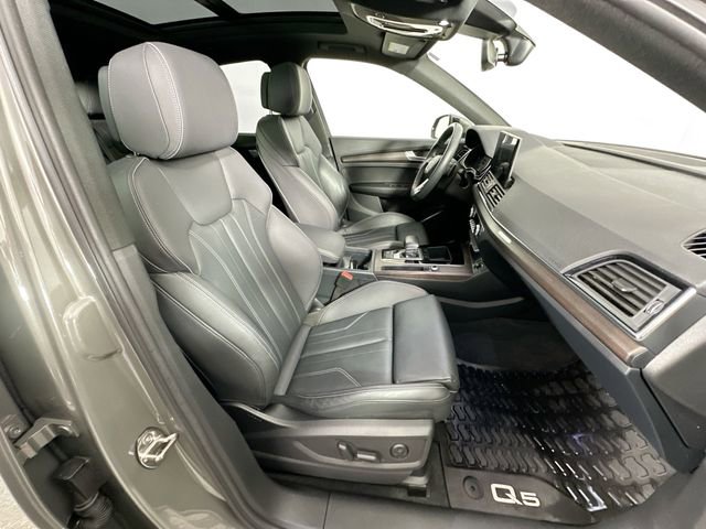 Used 2023 Audi Q5 2.0T Premium w/ Convenience Package AWD/4WD image 28