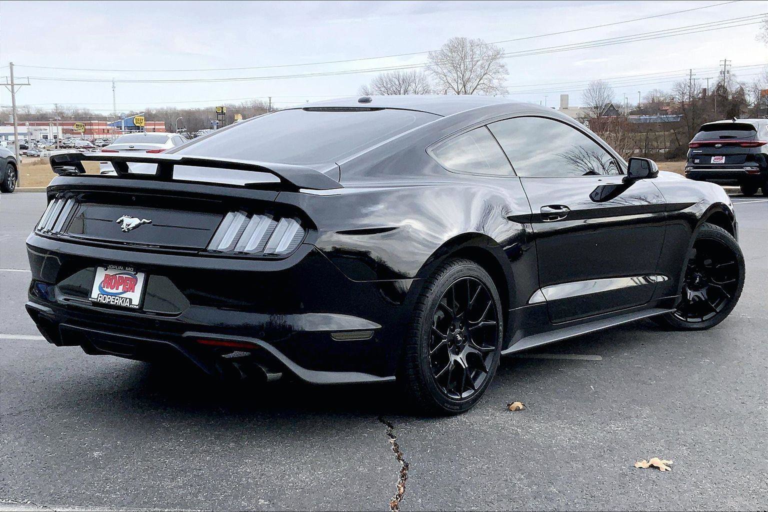 Used 2019 Ford Mustang Coupe w/ Ecoboost Performance Package image 8