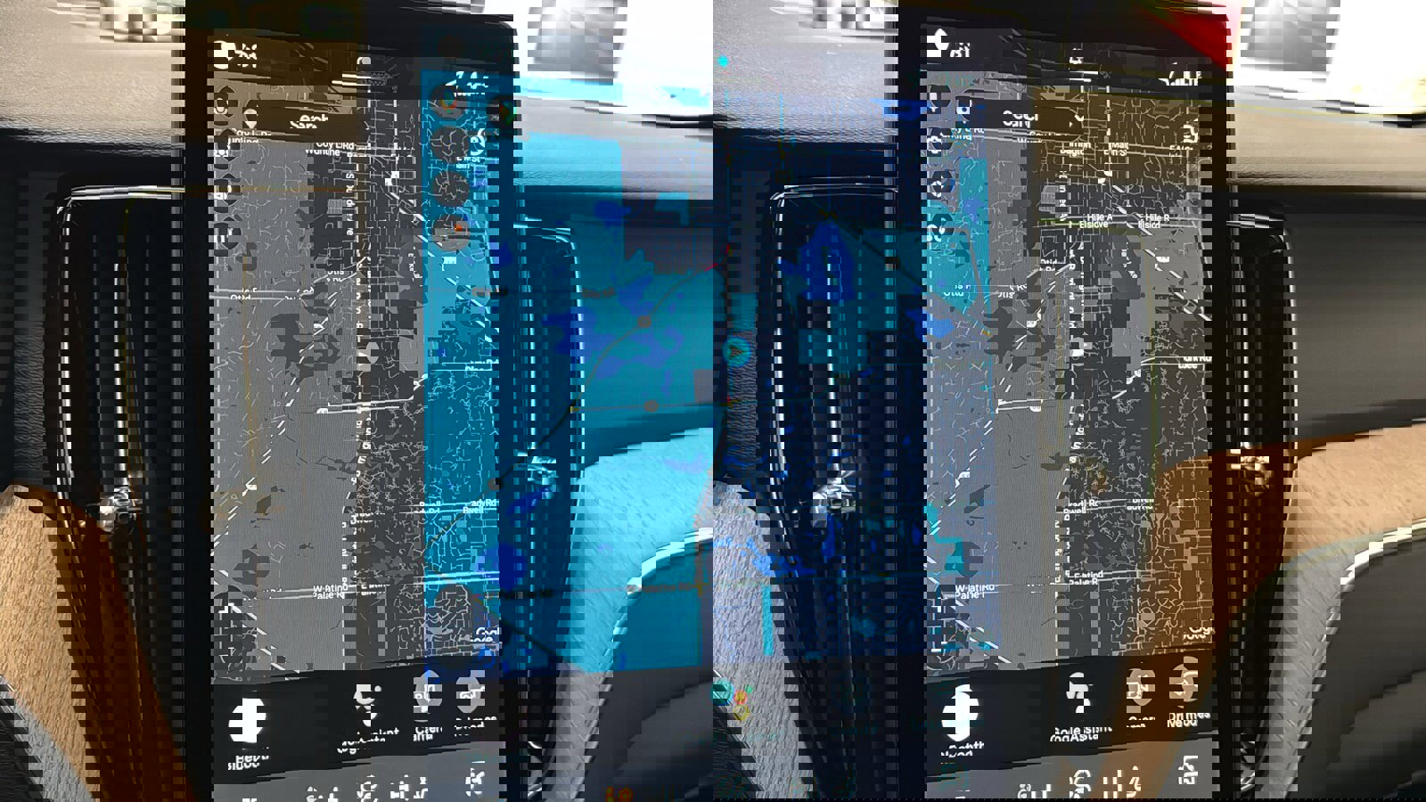 New 2026 Volvo XC60 T8 Plus w/ Protection Package Premier image 16