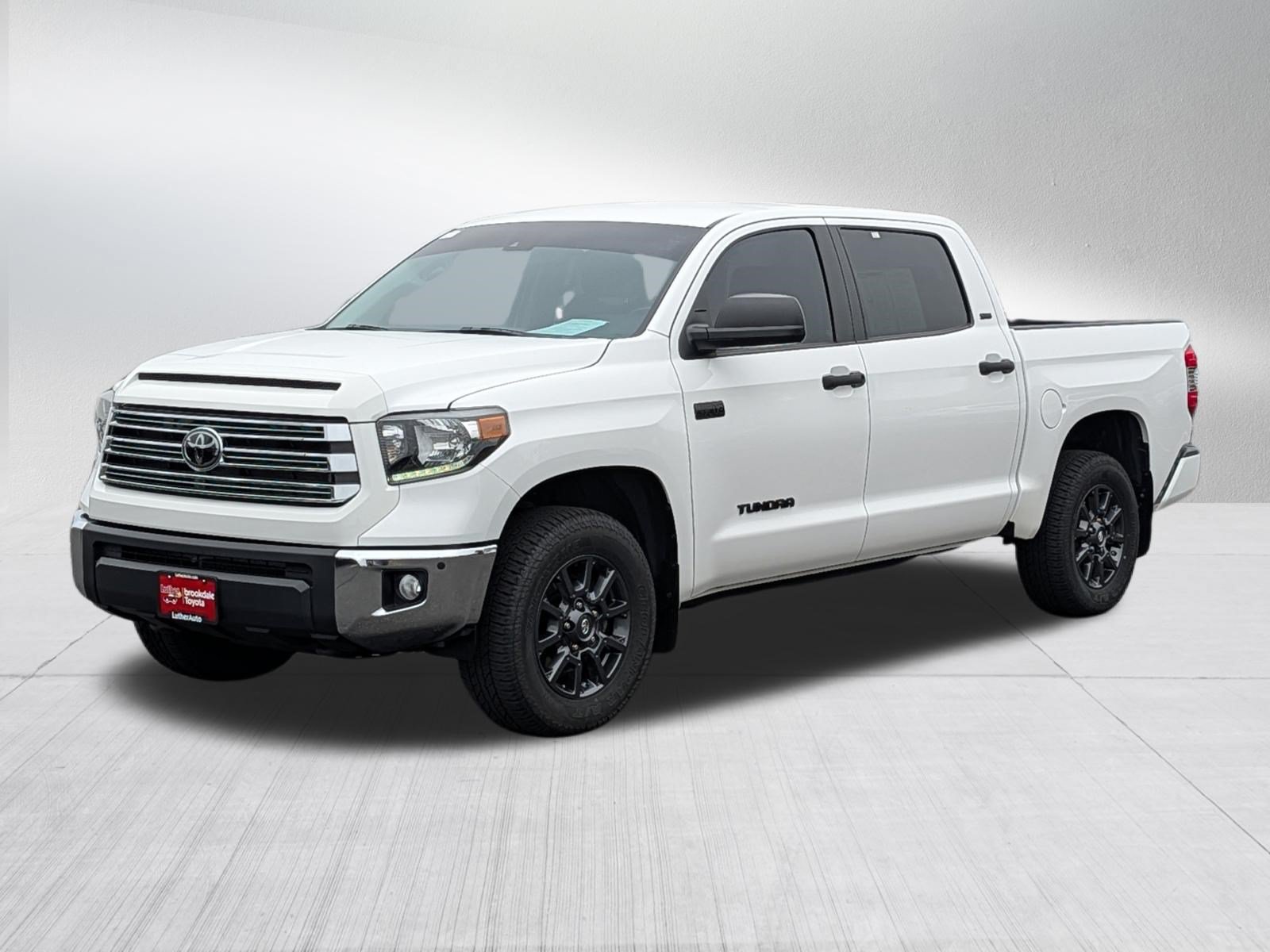 Used 2021 Toyota Tundra SR5 w/ Trail Edition AWD/4WD image 3