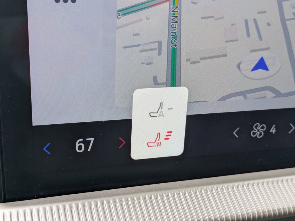 Used 2025 Ford Explorer Active image 25