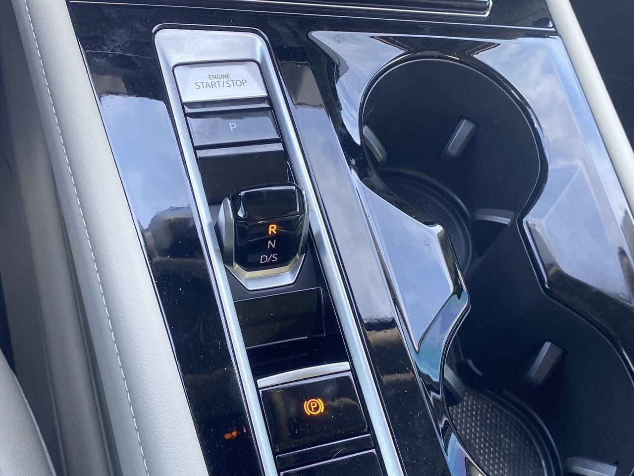New 2026 Volkswagen Atlas SEL Premium R-Line image 12