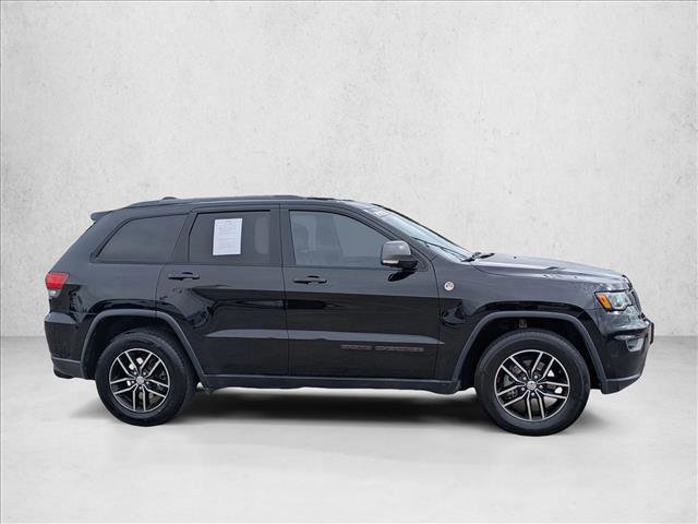 Used 2017 Jeep Grand Cherokee Trailhawk w/ Trailhawk Luxury Group AWD/4WD image 4