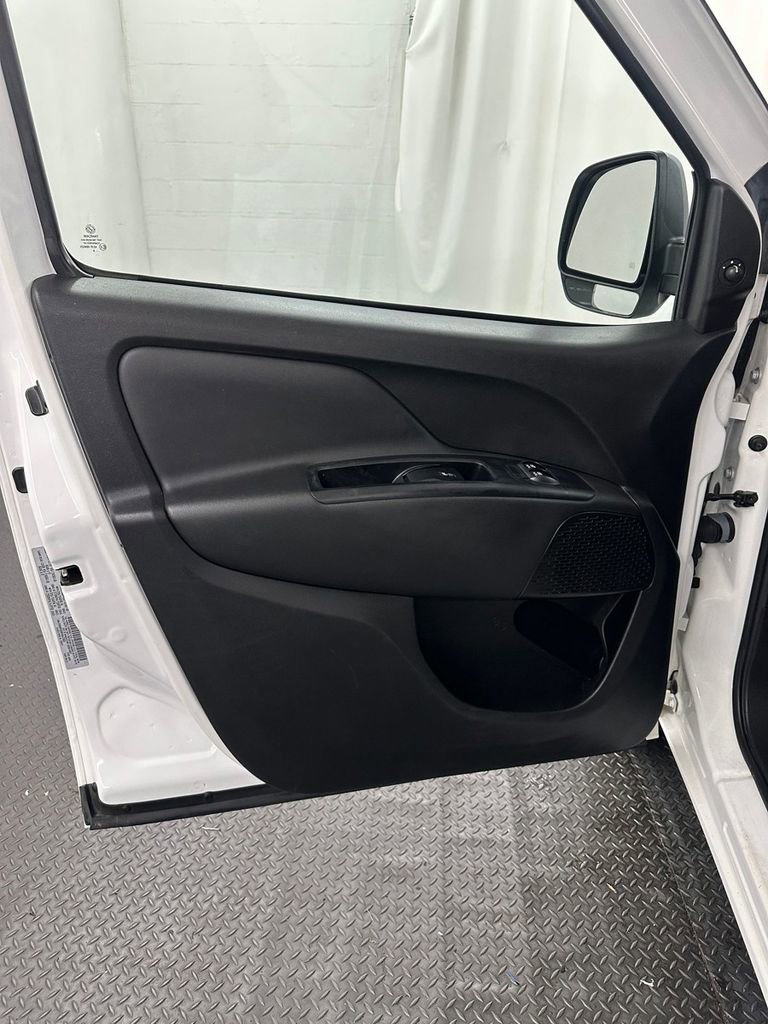 Used 2019 RAM ProMaster City Tradesman SLT FWD image 8
