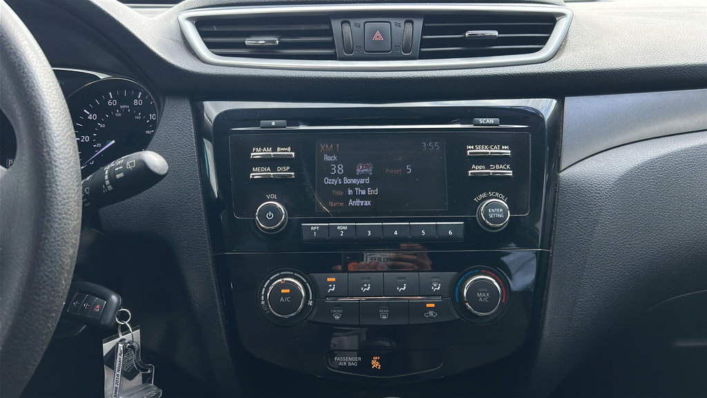 Used 2016 Nissan Rogue S FWD image 20