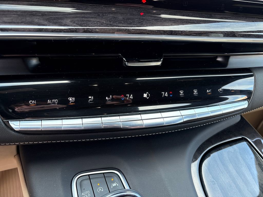 Used 2023 Cadillac Escalade Premium Luxury image 29