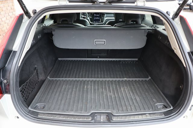 Used 2021 Volvo V60 T5 Cross Country w/ Climate Package image 35