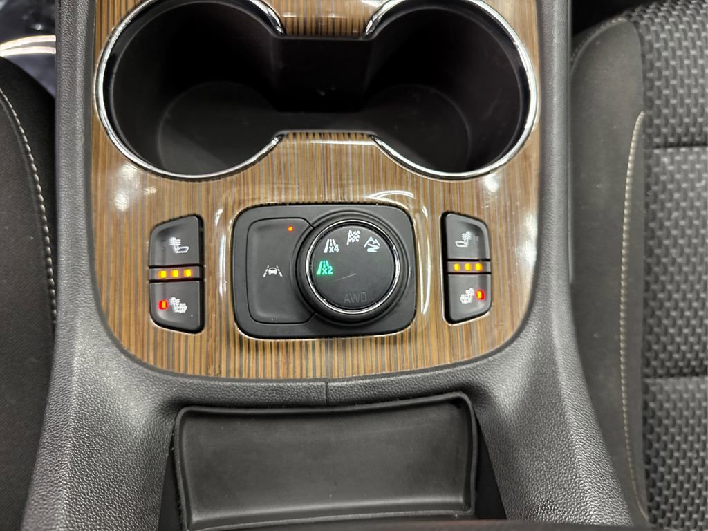 Used 2021 GMC Acadia SLE w/ Driver Convenience Package image 34