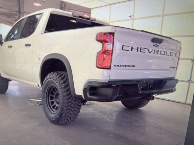 Used 2025 Chevrolet Silverado 1500 ZR2 AWD/4WD image 8