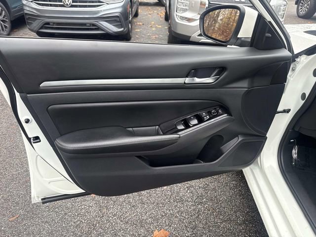 Used 2023 Nissan Altima 2.5 SV image 18