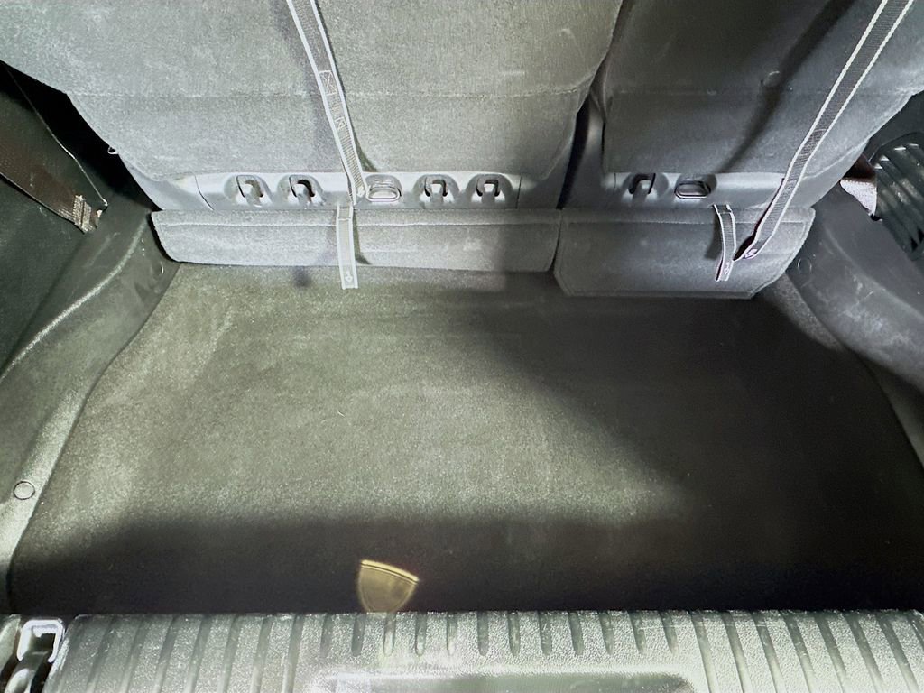 Certified 2025 Chrysler Pacifica Limited FWD image 38