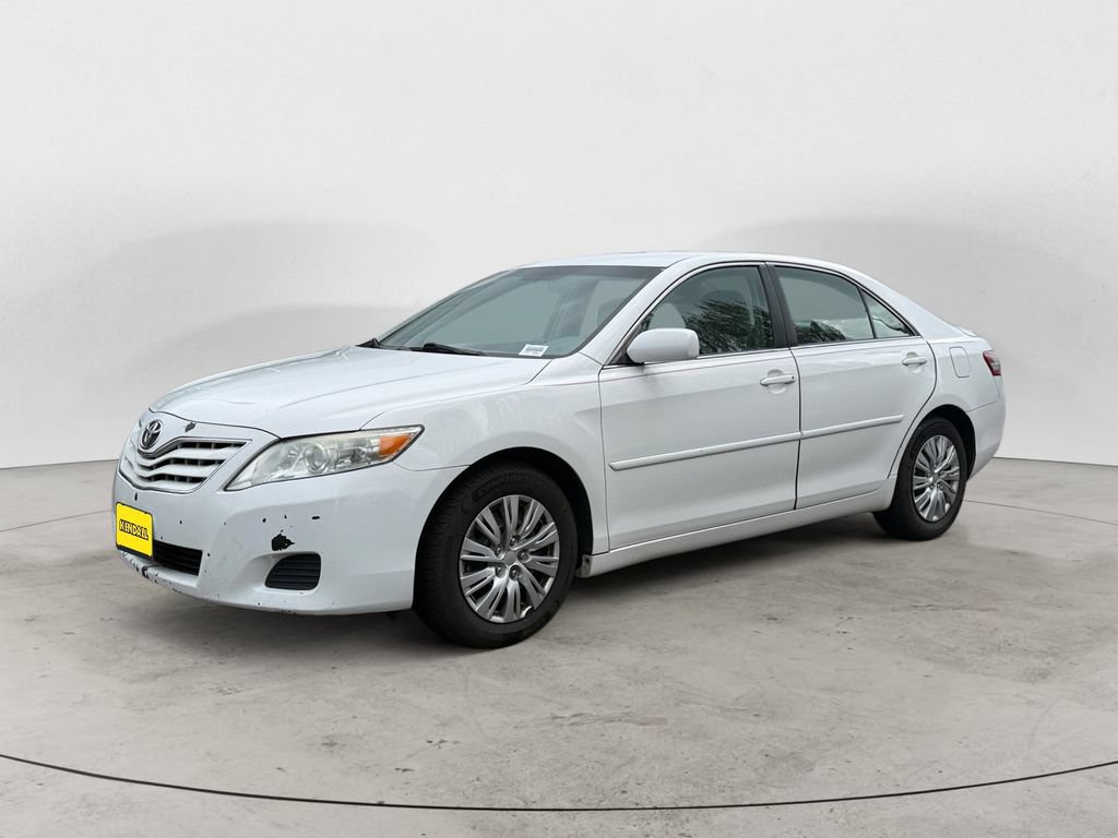 Used 2011 Toyota Camry LE FWD video 1