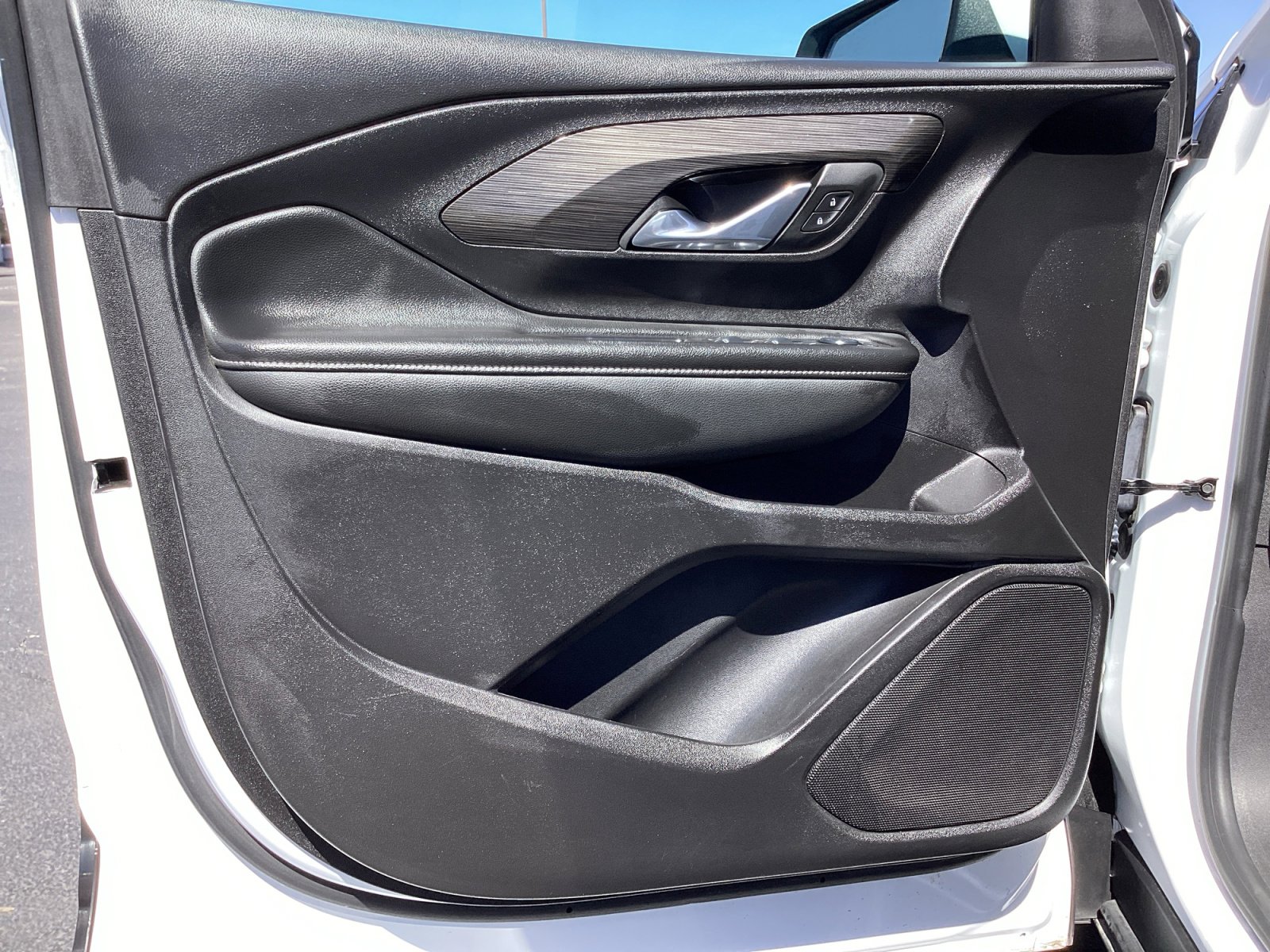 Used 2024 GMC Terrain SLE image 29