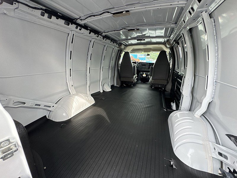 New 2025 Chevrolet Express 2500 w/ Driver Convenience Package image 21