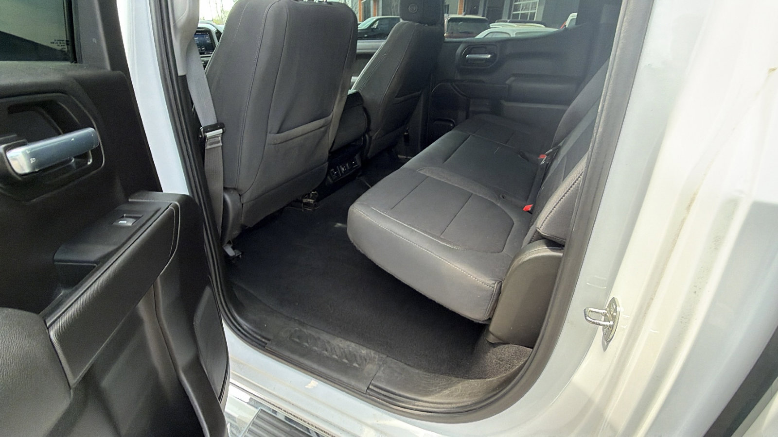 Used 2021 Chevrolet Silverado 1500 LT image 23