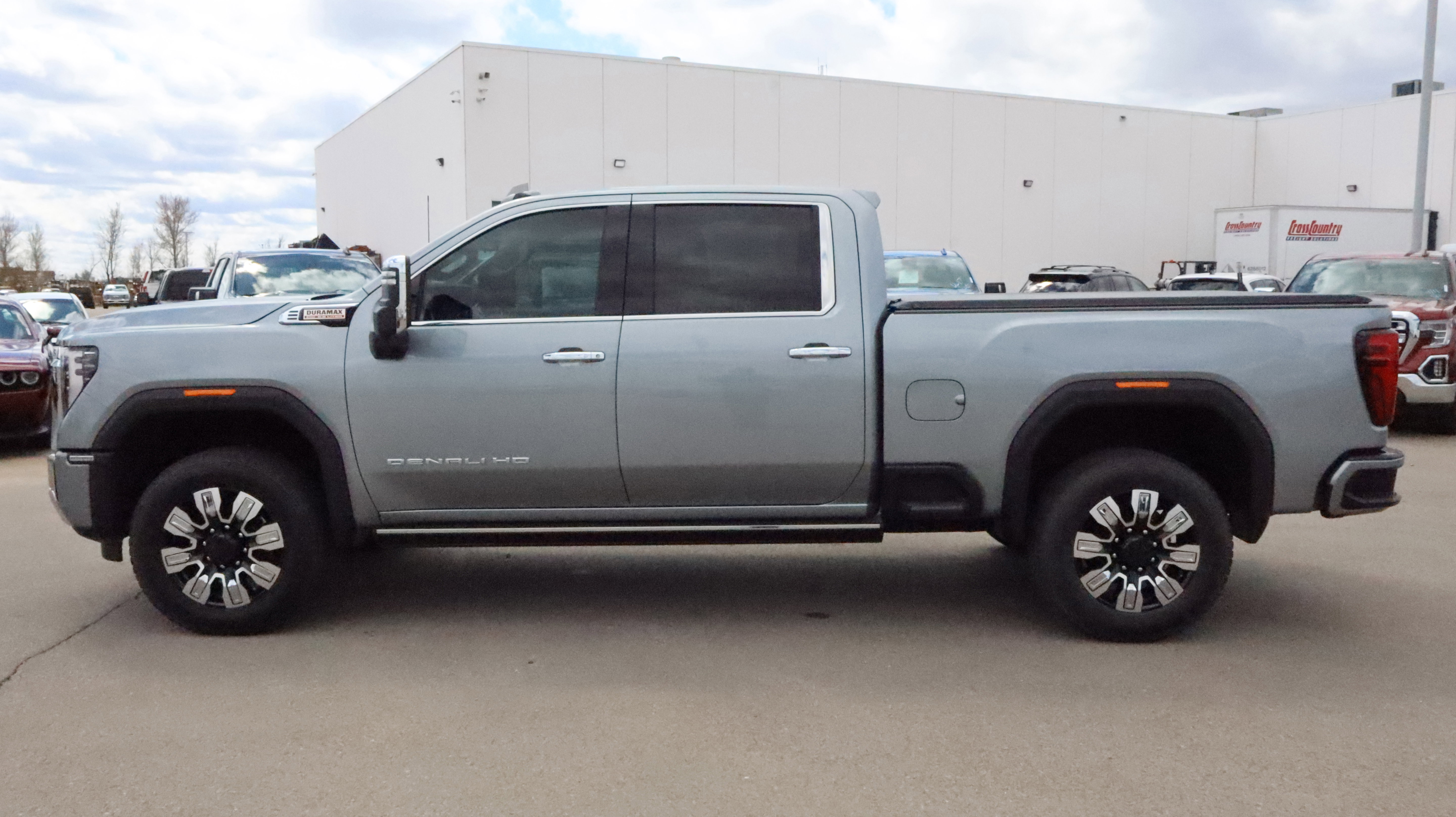 Used 2024 GMC Sierra 2500 Denali w/ Denali Reserve Package AWD/4WD image 4