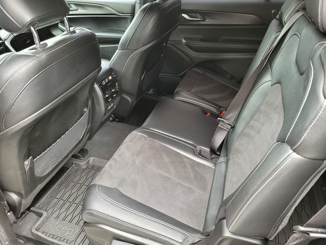 Used 2023 Jeep Grand Cherokee L Laredo AWD/4WD image 17