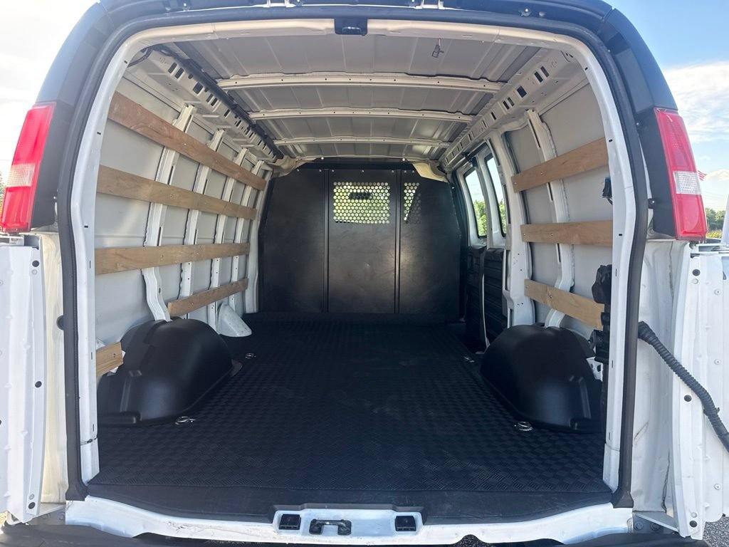 Used 2024 GMC Savana 2500 w/ Driver Convenience Package RWD image 16