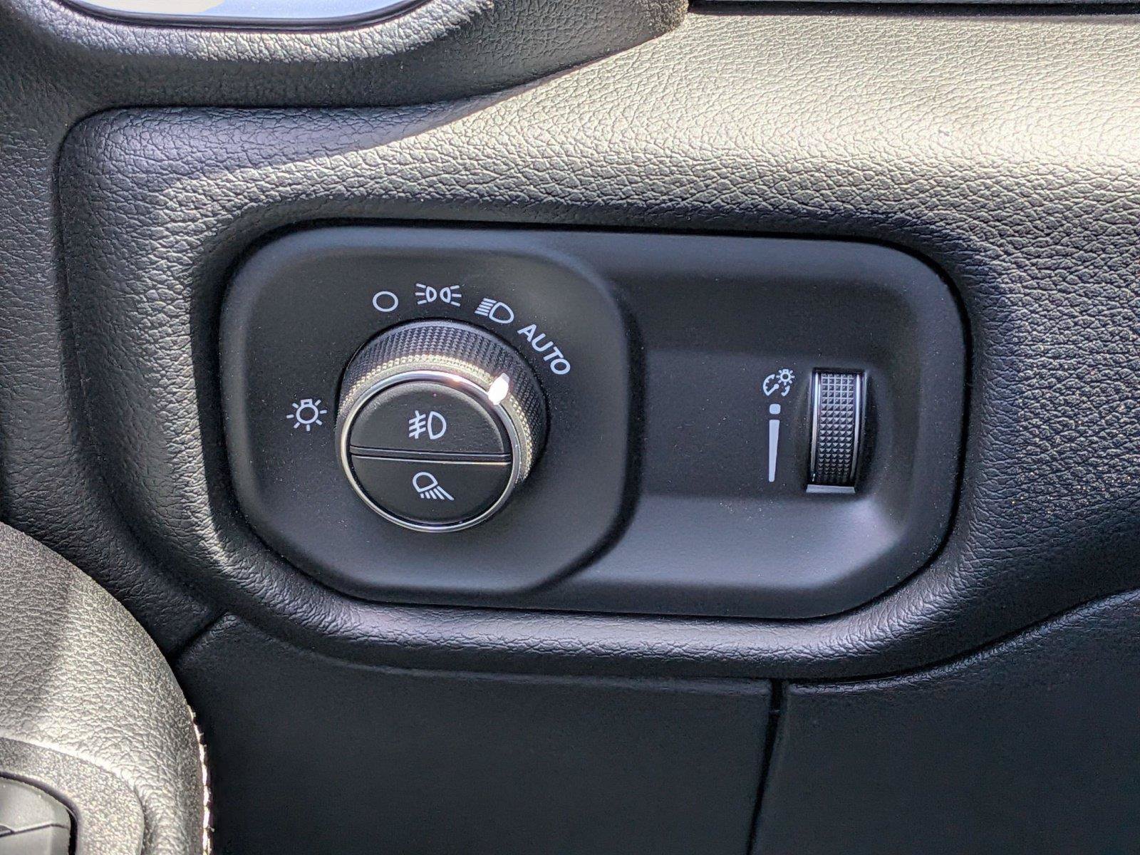 New 2026 RAM 2500 Big Horn AWD/4WD image 17