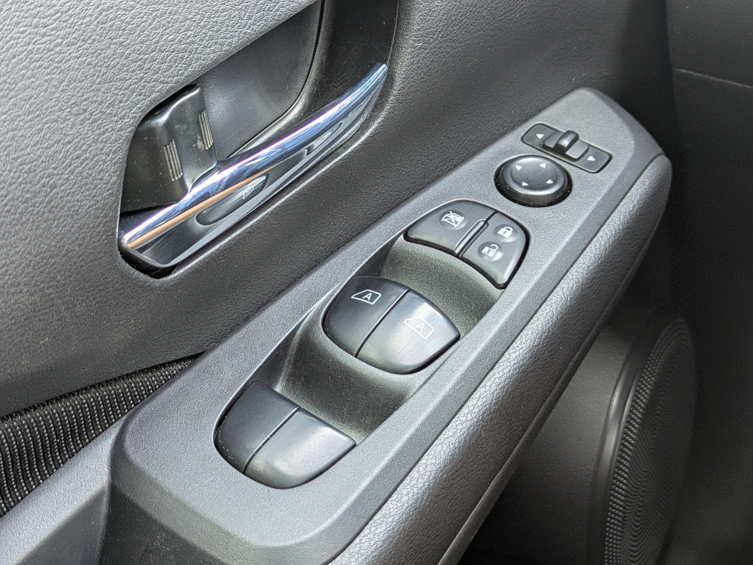 Certified 2024 Nissan Kicks SV FWD image 24