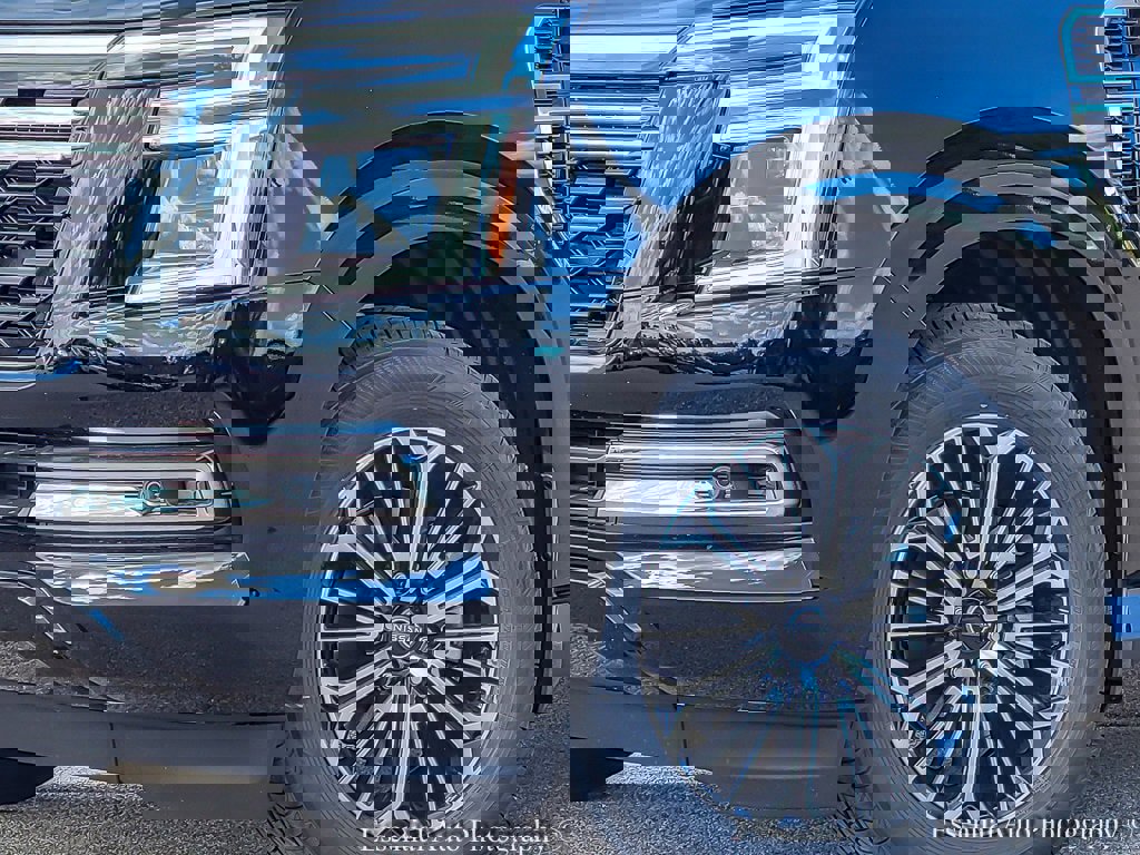 New 2026 Nissan Armada SL w/ Captain's Chari Seat Package image 3