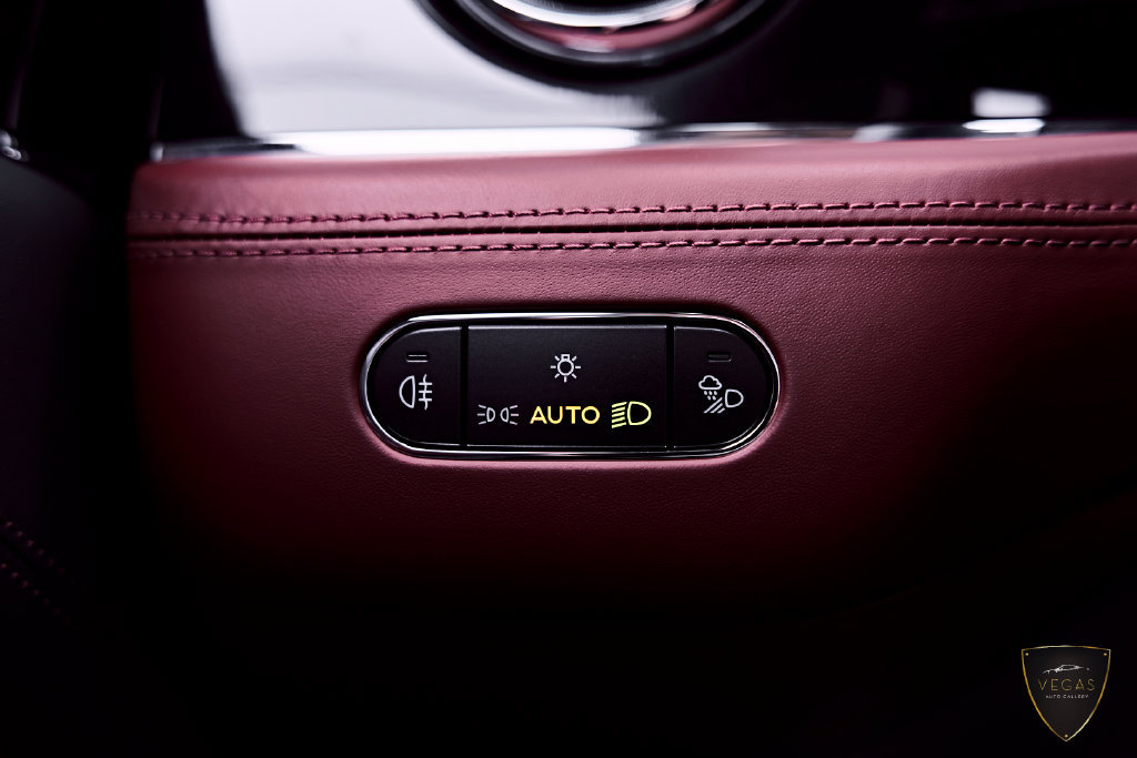 Used 2024 Bentley Bentayga AWD/4WD image 73