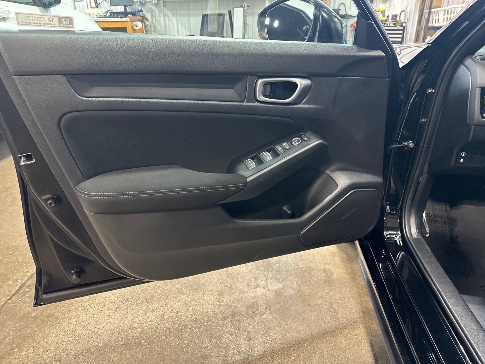 Used 2023 Honda Civic Sport image 16