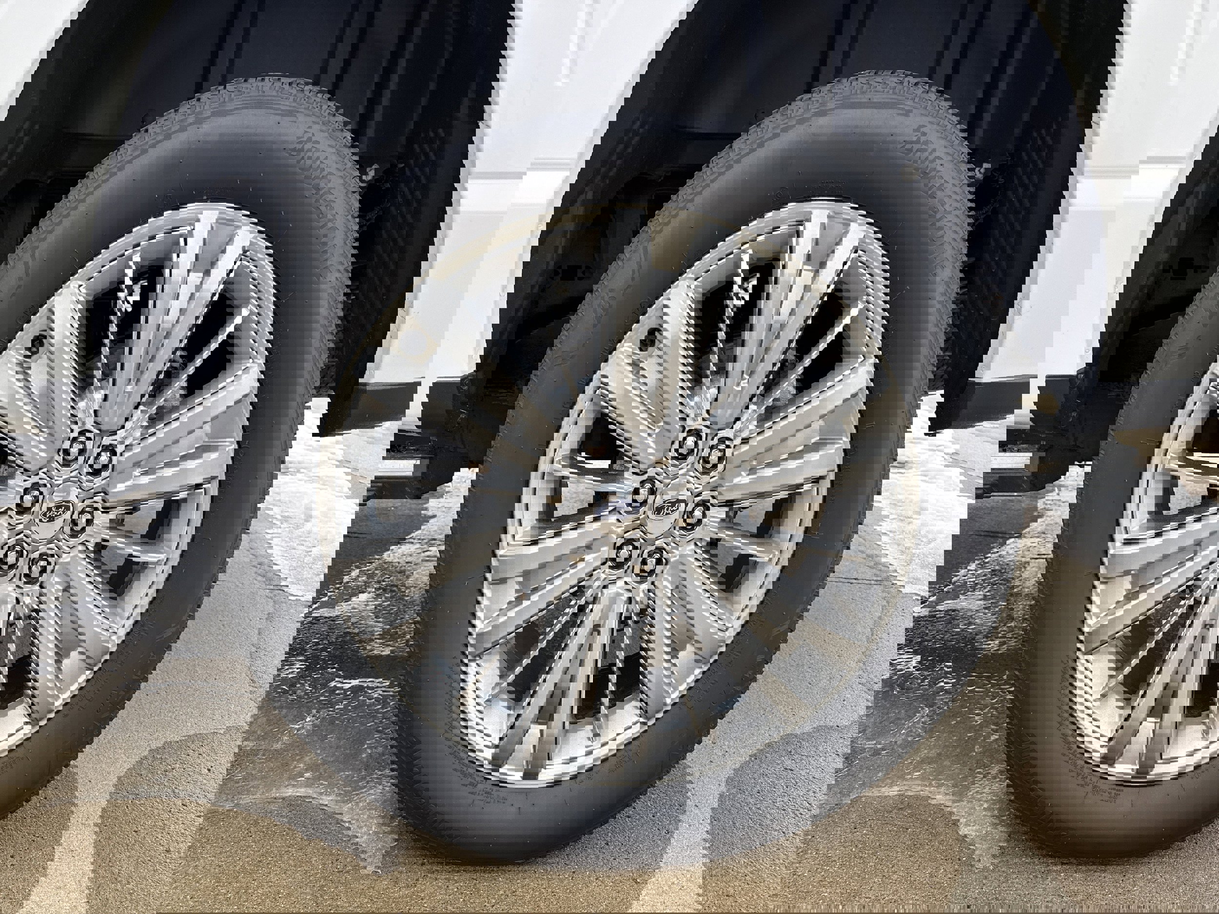 Used 2024 Ford F150 Platinum w/ Equipment Group 703A Plus image 25