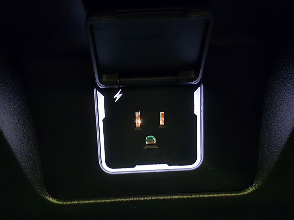 New 2026 Chevrolet Suburban LT w/ Comfort Package image 27