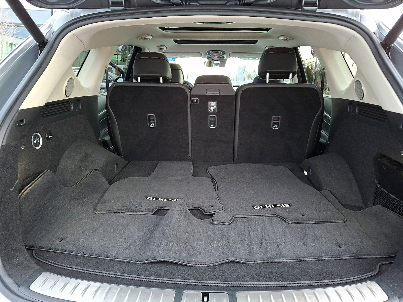 Certified 2024 Genesis GV80 2.5T w/ Advanced Package image 30