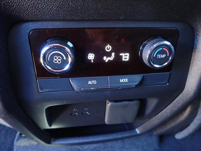 Used 2024 Chevrolet Traverse LT w/ Midnight/Sport Edition image 11