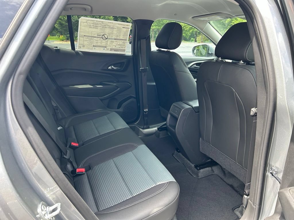 New 2026 Chevrolet Trax LT FWD image 38