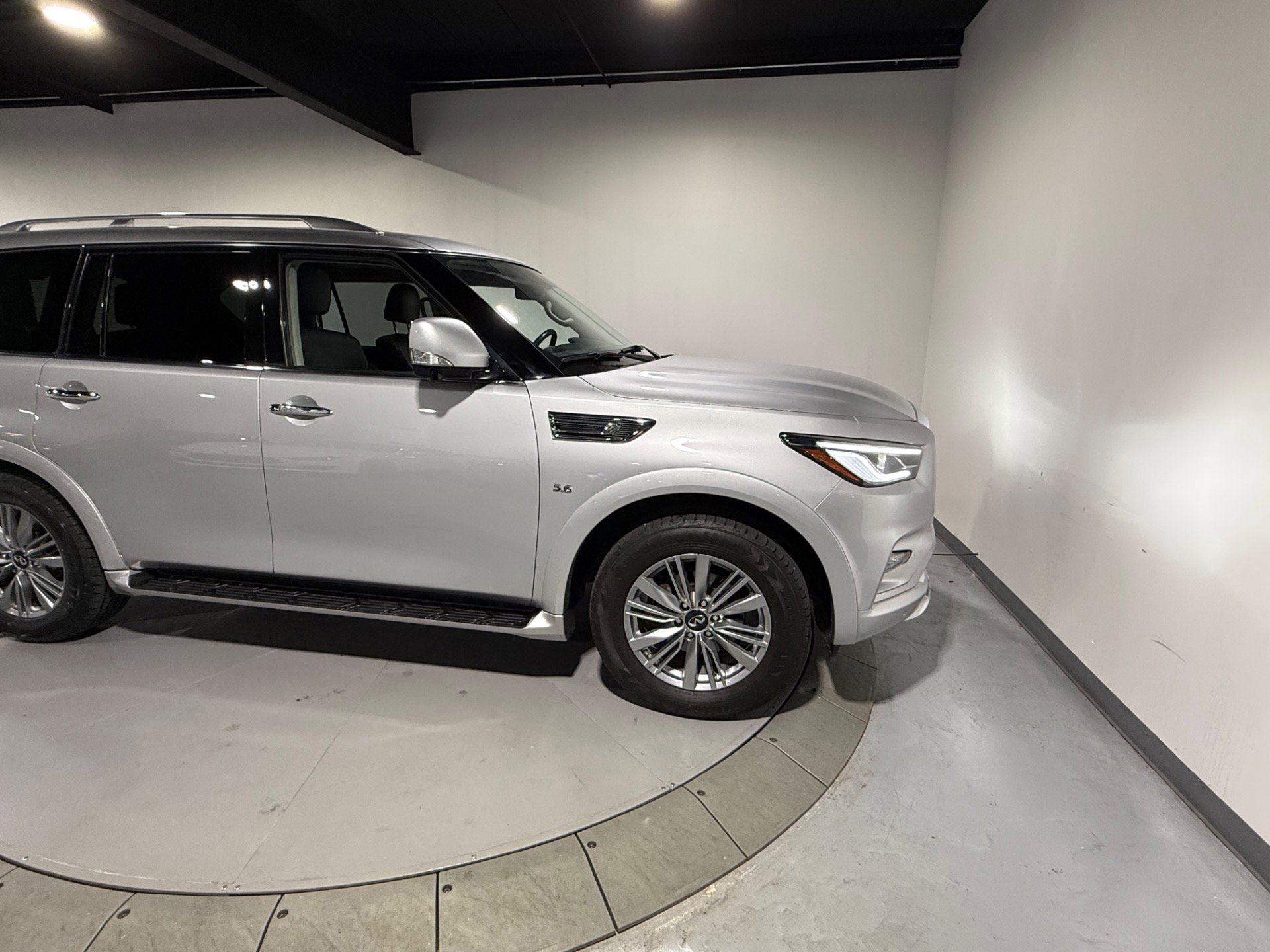 Used 2020 INFINITI QX80 Luxe w/ Proassist Package image 9
