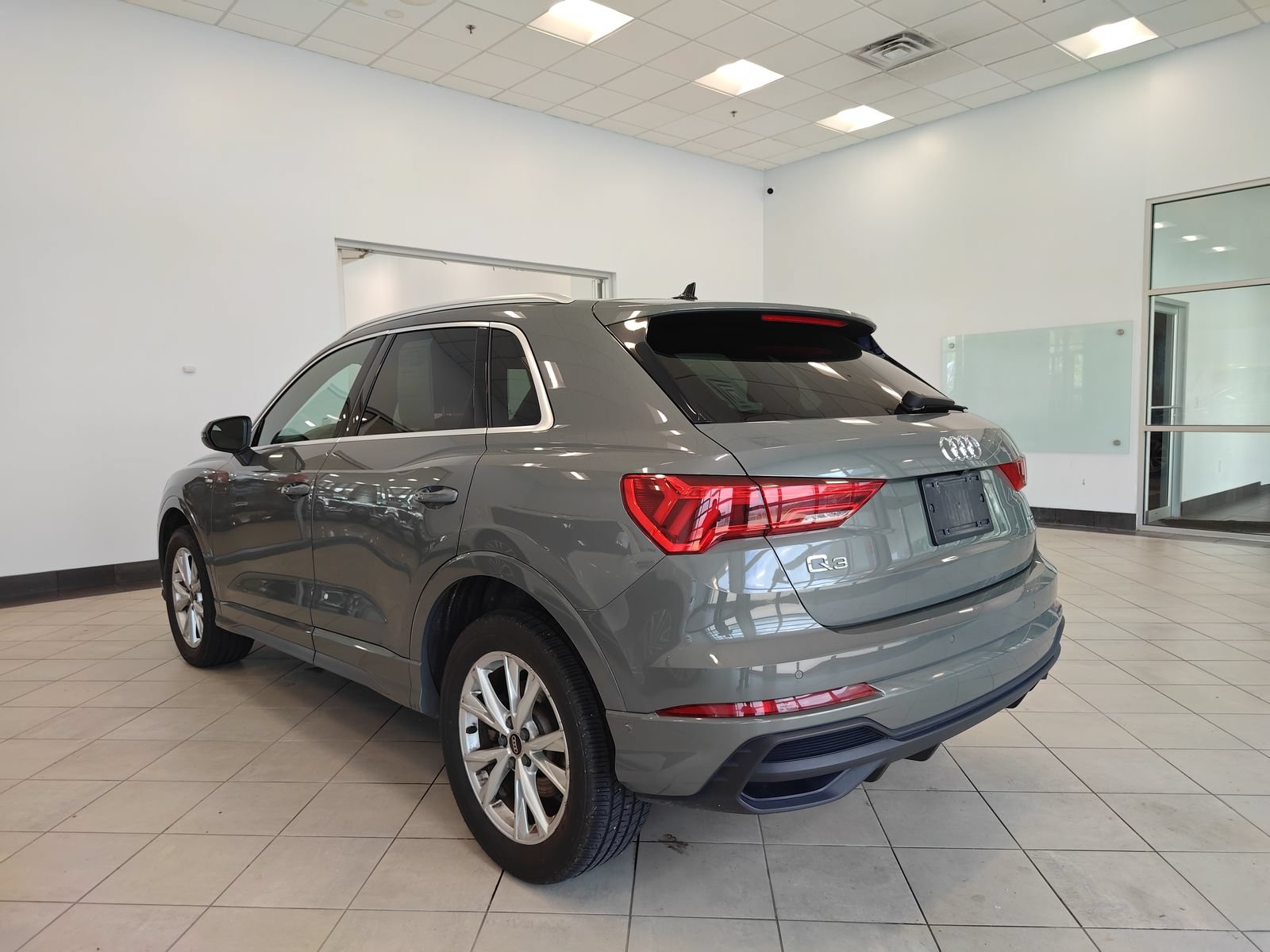 Used 2024 Audi Q3 2.0T Premium AWD/4WD image 5