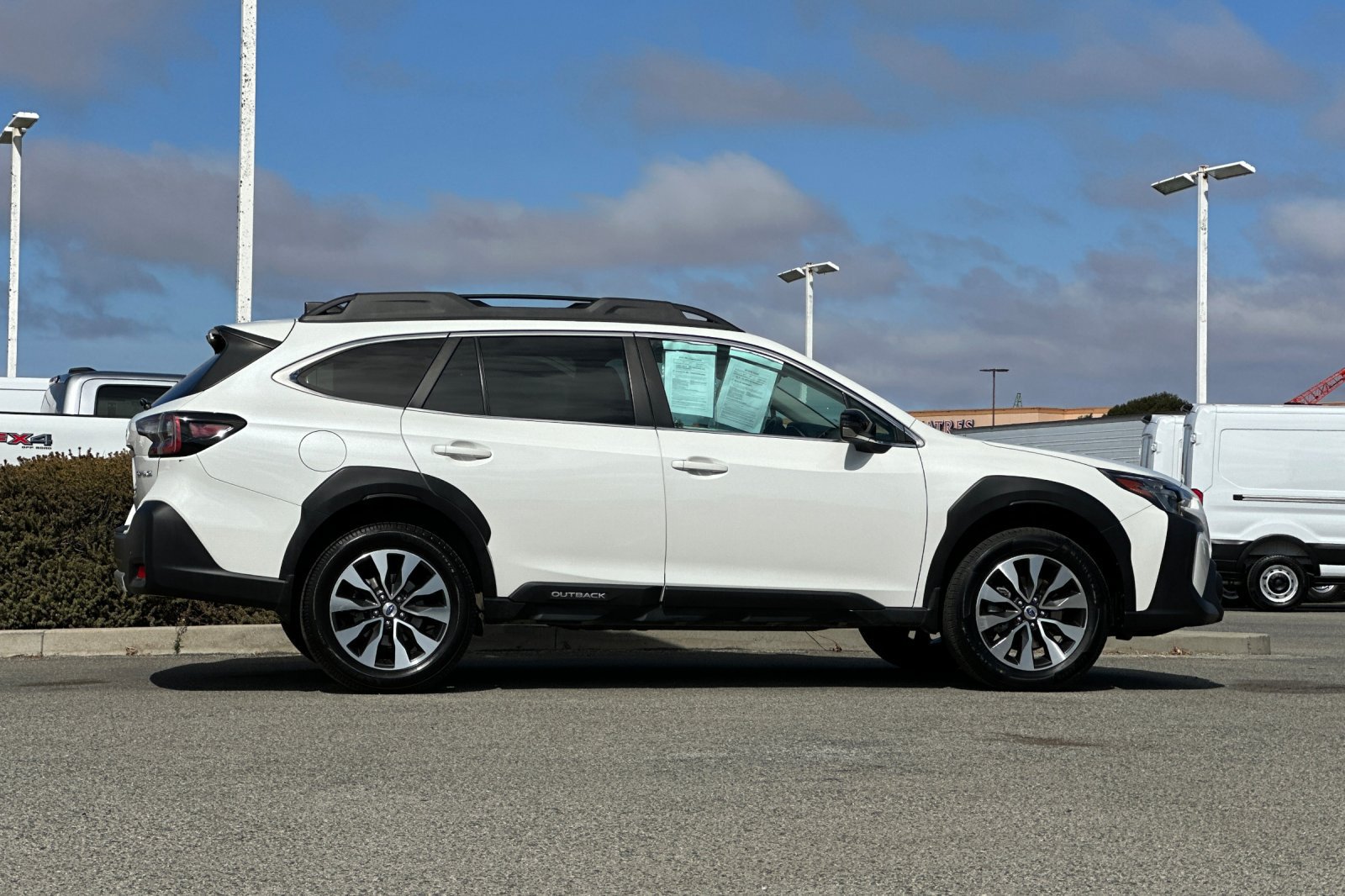 Used 2024 Subaru Outback Limited w/ Popular Package #2 AWD/4WD image 3