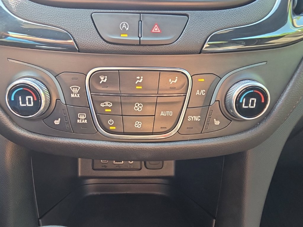 Used 2024 Chevrolet Equinox RS w/ RS Leather Package AWD/4WD image 21