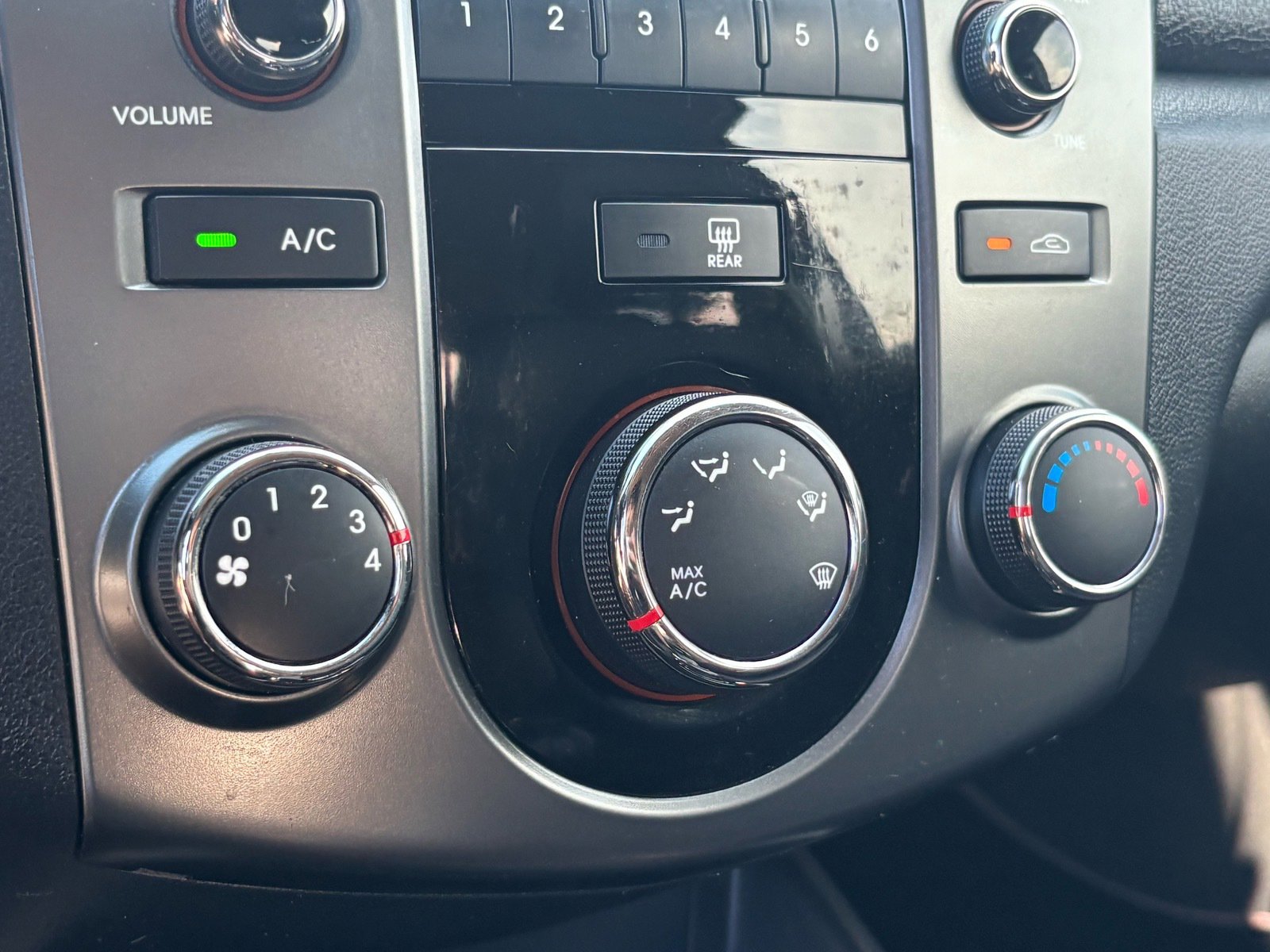 Used 2011 Kia Forte SX image 23