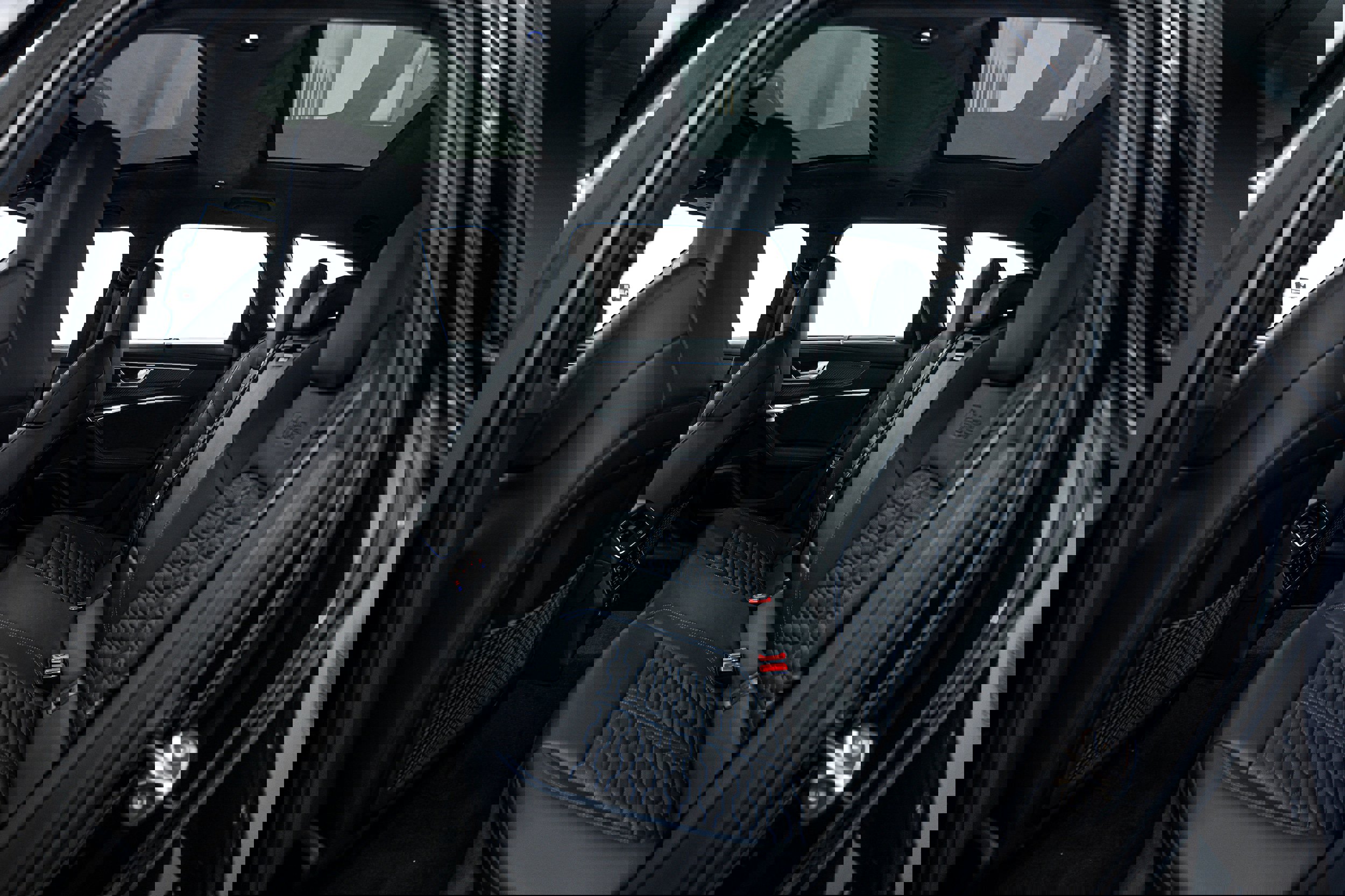 New 2025 Audi RS 6 performance image 16