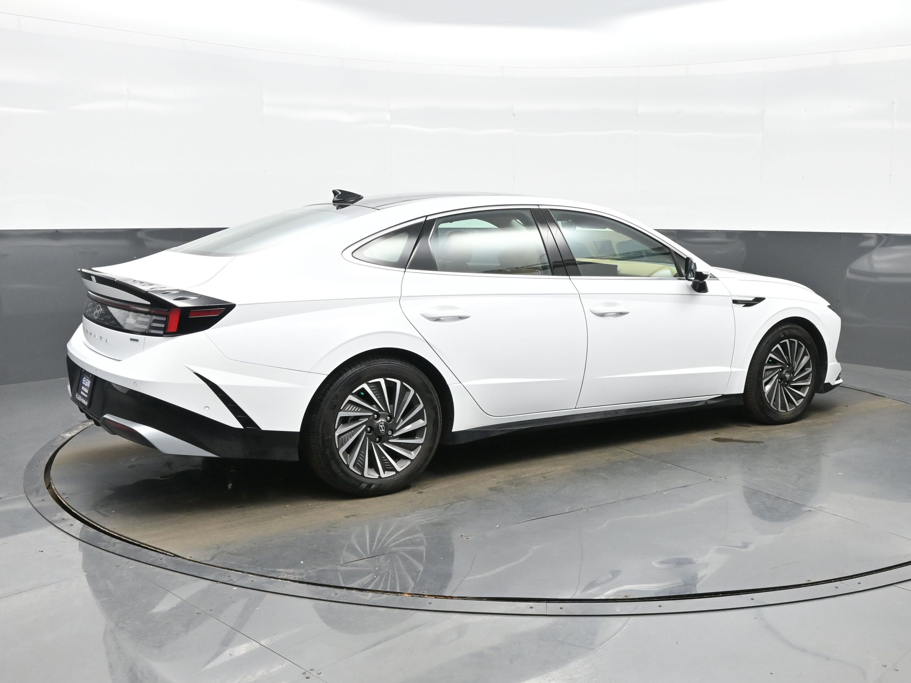 Certified 2025 Hyundai Sonata Limited image 6