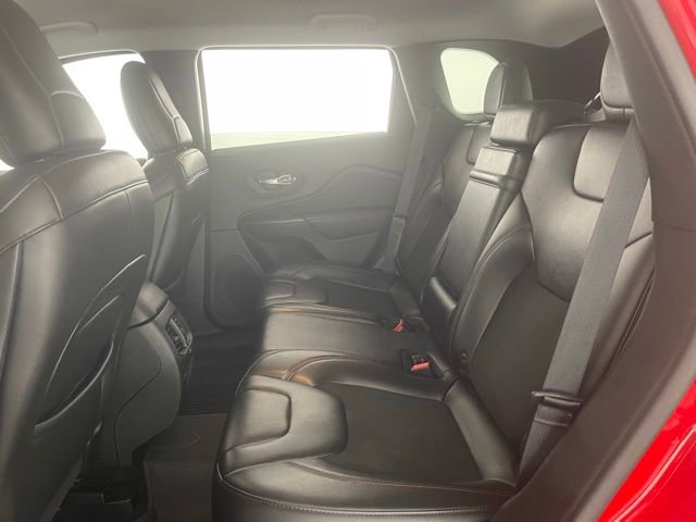 Used 2019 Jeep Cherokee Trailhawk w/ Cold Weather Group image 44