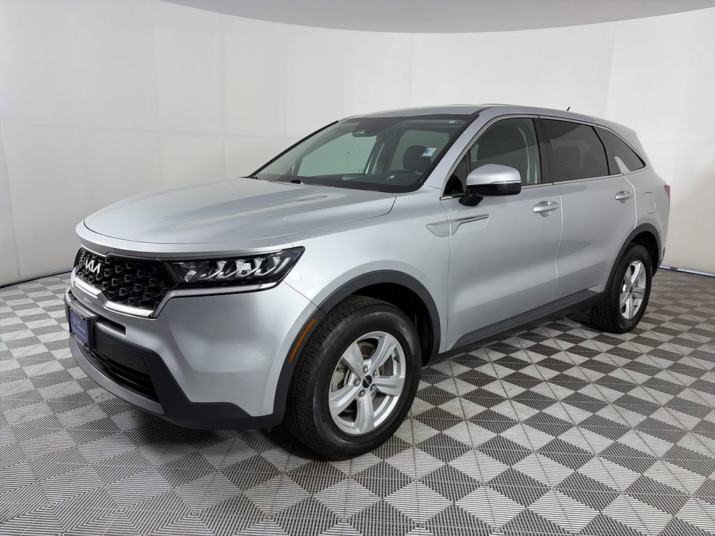 Used 2022 Kia Sorento LX AWD/4WD image 3